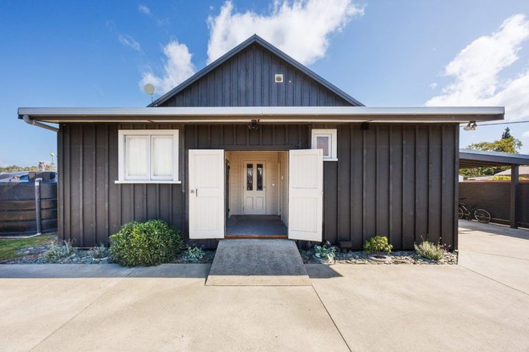 Photo of property in 573 Napier Road, Whakarongo, Palmerston North, 4470