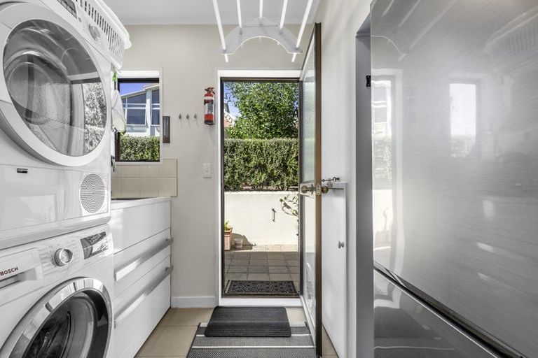 Photo of property in 11 Laing Place, Otumoetai, Tauranga, 3110