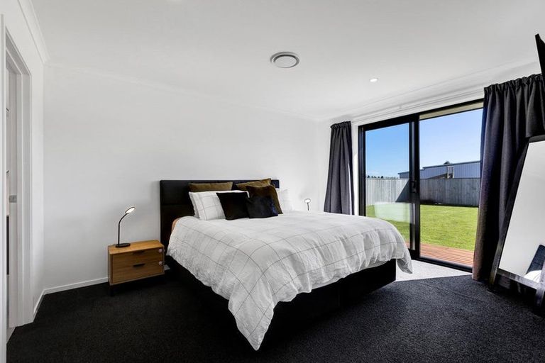 Photo of property in 38 County Drive, Hawera, 4610