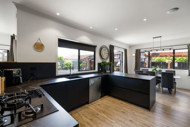 Photo of property in 25 Somerton Drive, Huntington, Hamilton, 3210