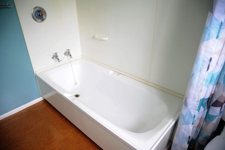 Photo of property in 32 Roseness Street, Palmerston, 9430