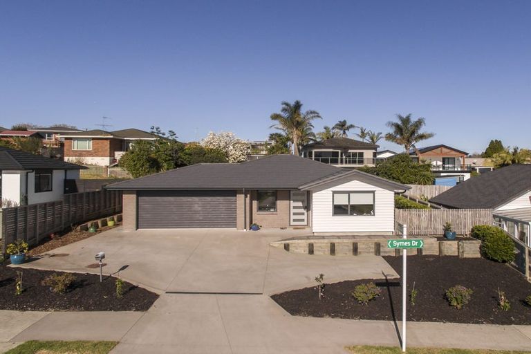 Photo of property in 43 Symes Drive, Red Beach, 0932