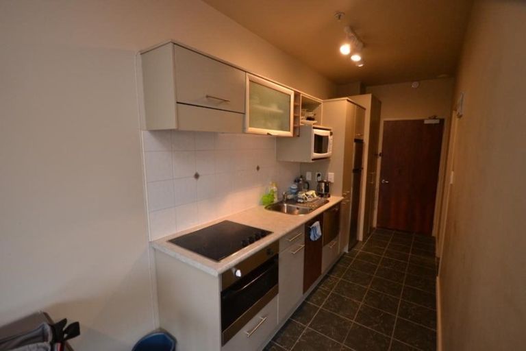 Photo of property in Atrium Towers, 6p/154 The Terrace, Wellington Central, Wellington, 6011