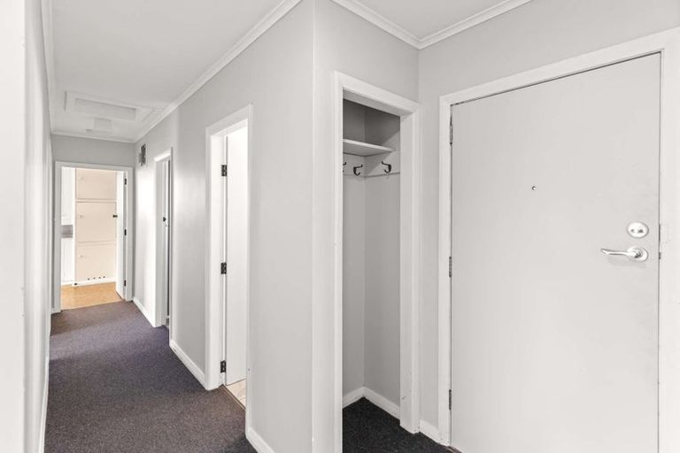 Photo of property in 6 Tilbury Avenue, Hokowhitu, Palmerston North, 4410