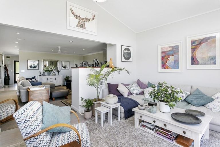 Photo of property in 86 Rokino Road, Hilltop, Taupo, 3330