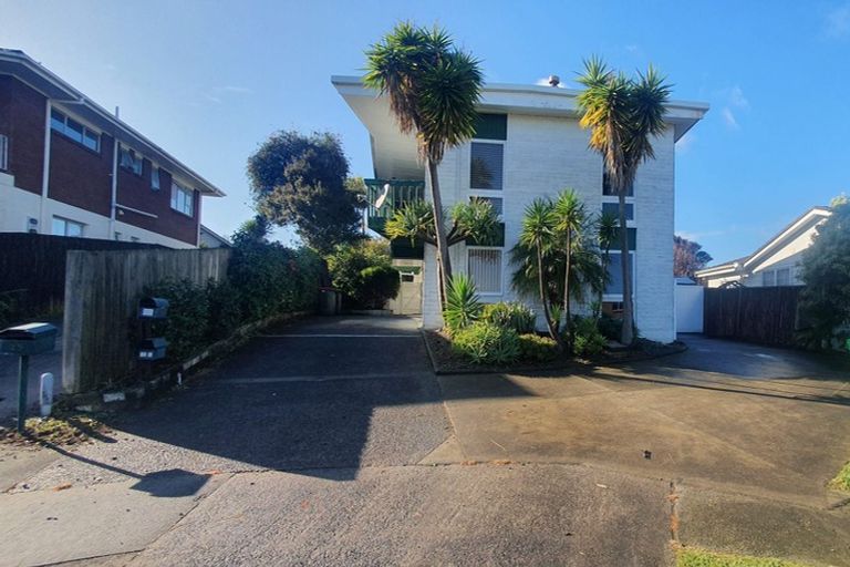 Photo of property in 23 Vanbrugh Place, Bucklands Beach, Auckland, 2014