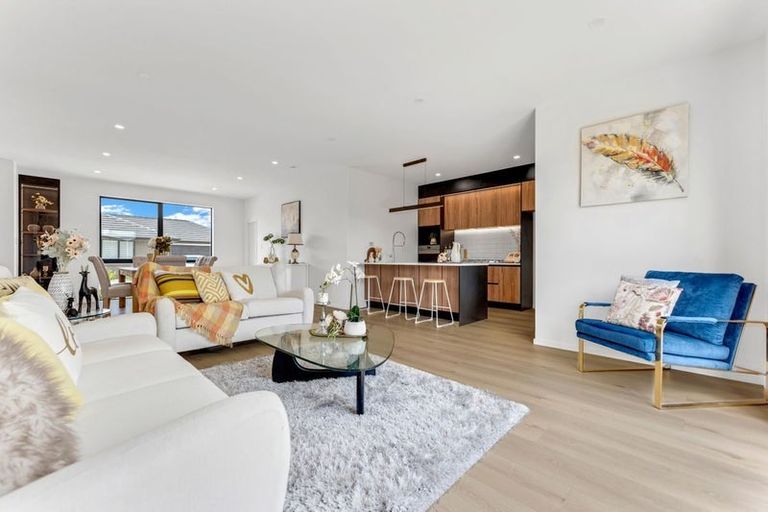 Photo of property in 121 Hitchen Road, Pokeno, 2402