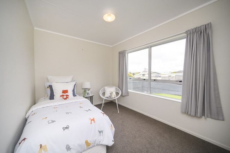 Photo of property in 10 Jupiter Street, Milson, Palmerston North, 4414