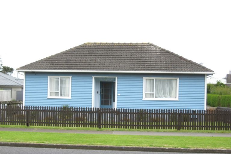 Photo of property in 42a Fitzroy Road, Fitzroy, New Plymouth, 4312