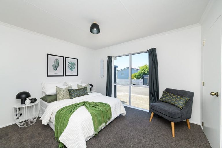 Photo of property in 2 Coromandel Court, Roslyn, Palmerston North, 4414