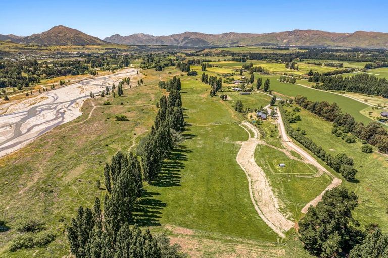 Photo of property in 83d Black Peak Road, Wanaka, 9382