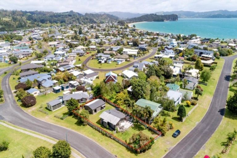 Photo of property in 29 Oyster Drive, Cooks Beach, Whitianga, 3591