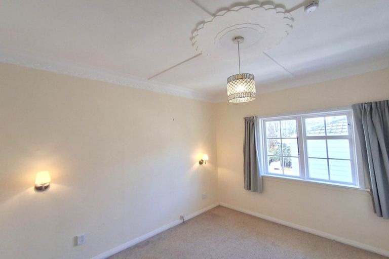 Photo of property in 7 Collier Avenue, Karori, Wellington, 6012