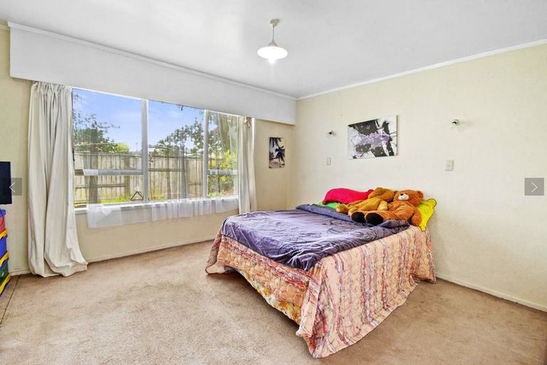 Photo of property in 1/7 Tulloch Place, Conifer Grove, Takanini, 2112
