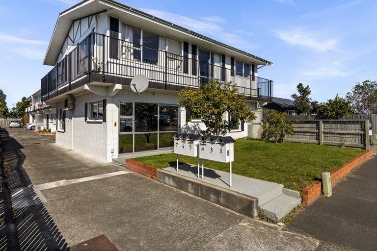 Photo of property in 1/8 Lee Road, Taradale, Napier, 4112