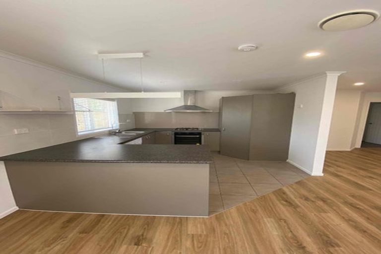 Photo of property in 3a Ascot Avenue, Henderson, Auckland, 0610