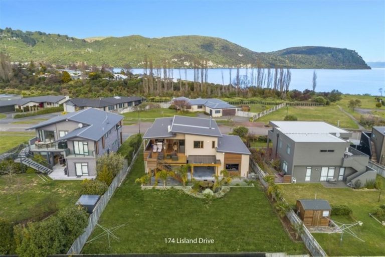 Photo of property in 174 Lisland Drive, Kinloch, Taupo, 3377