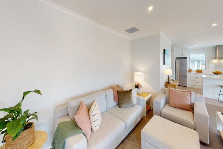 Photo of property in 6 Corsica Court, Fitzherbert, Palmerston North, 4410