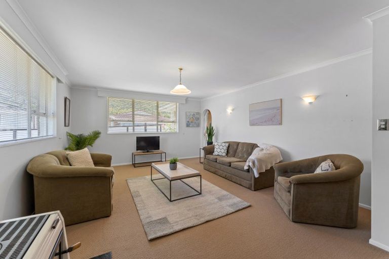 Photo of property in 8 Nevada Grove, Totara Park, Upper Hutt, 5018
