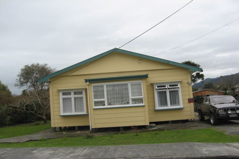 Photo of property in 30 Mills Street, Runanga, 7803