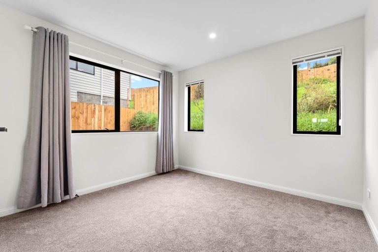 Photo of property in 16 Anehu Place, Greenhithe, Auckland, 0632