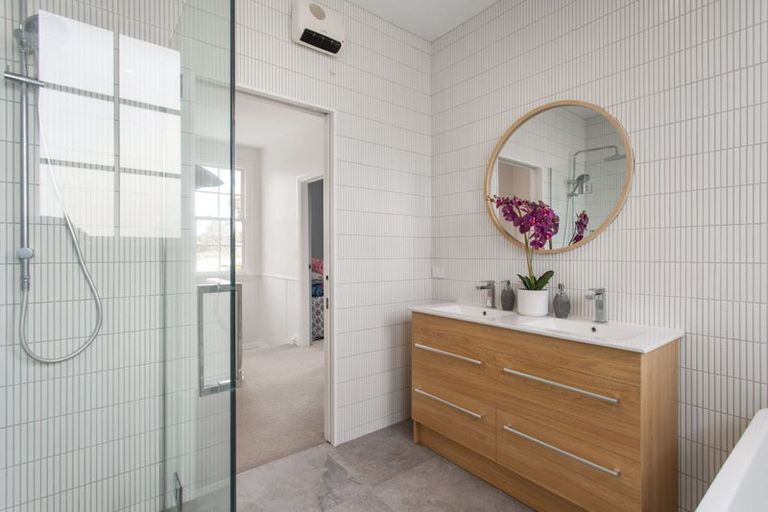 Photo of property in 65 Kotare Street, Fendalton, Christchurch, 8041