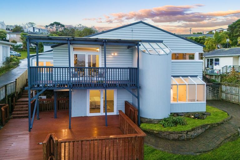 Photo of property in 6 Finn Place, Totara Vale, Auckland, 0629