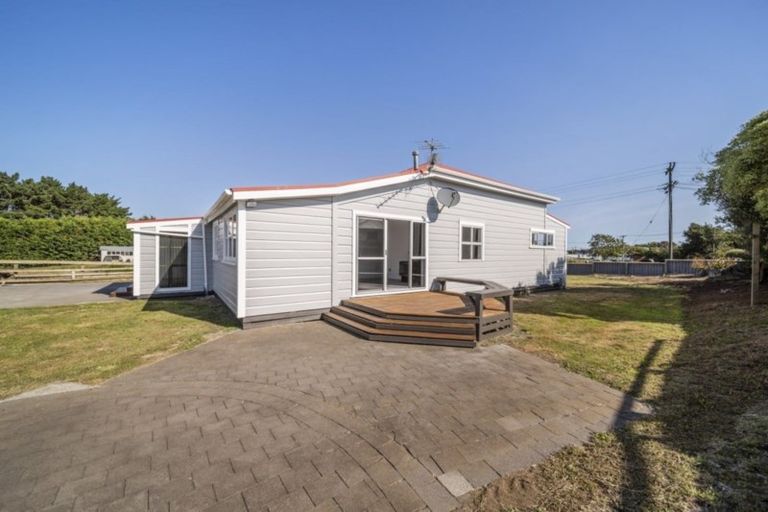 Photo of property in 6 Egmont Street, Normanby, Hawera, 4614