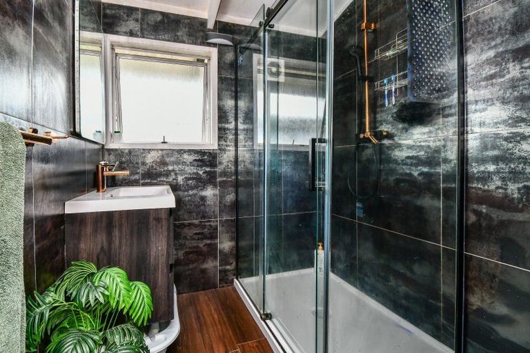 Photo of property in 13 Lismore Place, Papatoetoe, Auckland, 2025