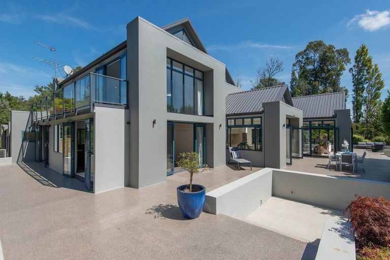 Photo of property in 105 Gladstone Road South, Dalmore, Dunedin, 9010