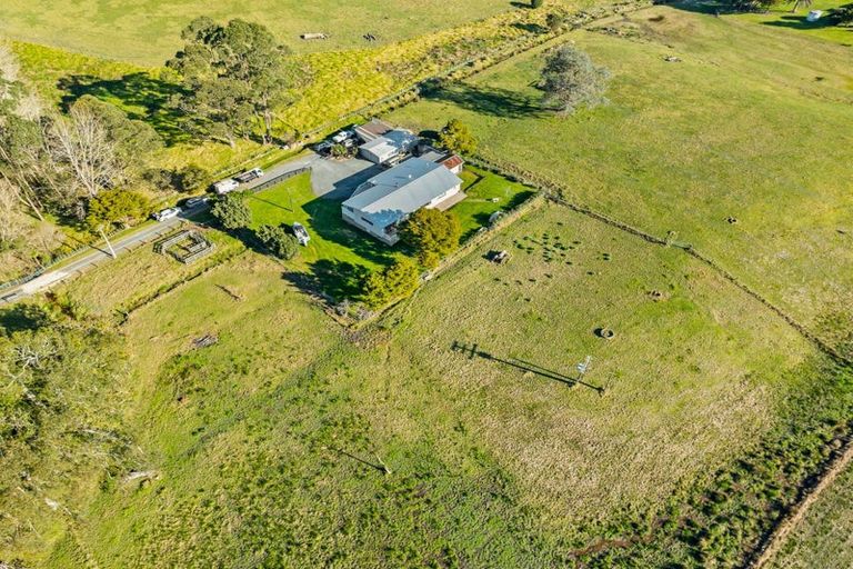 Photo of property in 3135 Kaipara Coast Highway, Glorit, Warkworth, 0984
