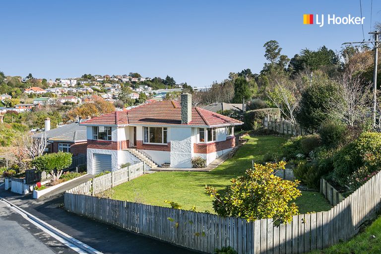Photo of property in 15 Aberfeldy Street, Lookout Point, Dunedin, 9011