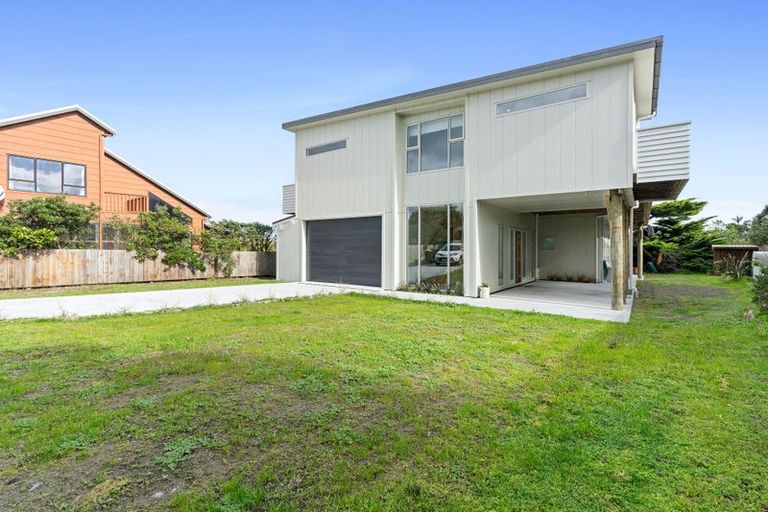 Photo of property in 5 Somerset Grove, Waitarere Beach, Levin, 5510