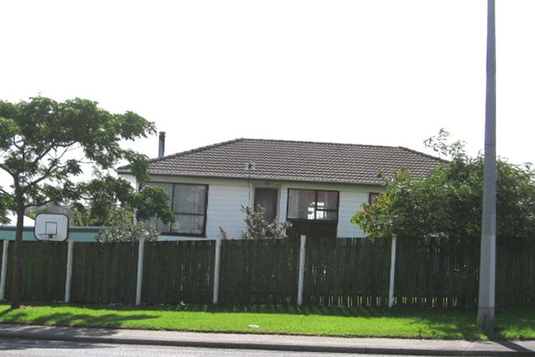Photo of property in 2/184 Universal Drive, Henderson, Auckland, 0610