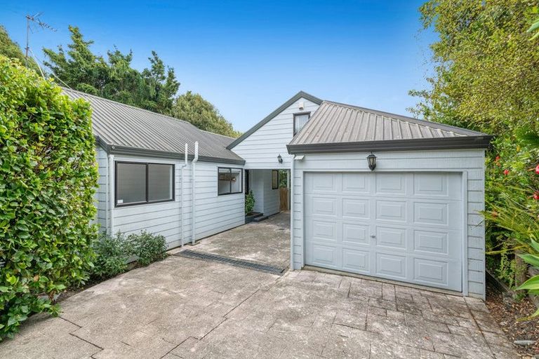 Photo of property in 7 Emery Grove, Bayview, Auckland, 0629