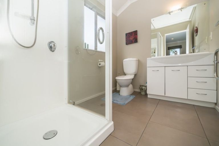 Photo of property in 87 Ruapehu Drive, Fitzherbert, Palmerston North, 4410