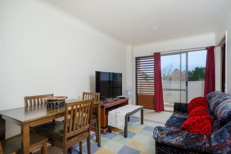 Photo of property in 9d/30 Westward Ho, Glen Eden, Auckland, 0602