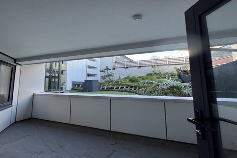 Photo of property in The Mews, 4/8 Basque Road, Eden Terrace, Auckland, 1021