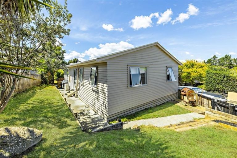 Photo of property in 18 Matipo Drive, Tuakau, 2121