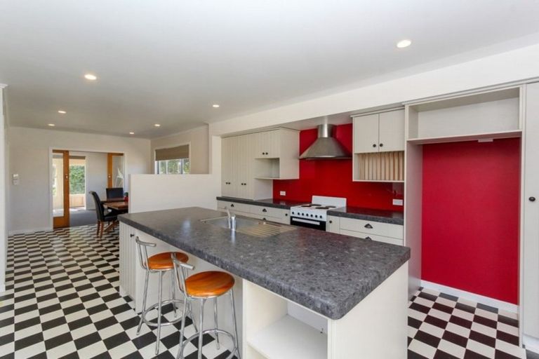 Photo of property in 11 Truby King Street, Merrilands, New Plymouth, 4312