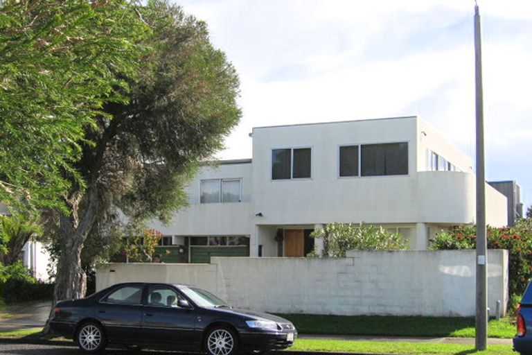 Photo of property in 127 Clovelly Road, Bucklands Beach, Auckland, 2012