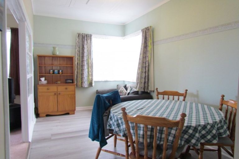 Photo of property in 38 Quinn Road, Levin, 5510