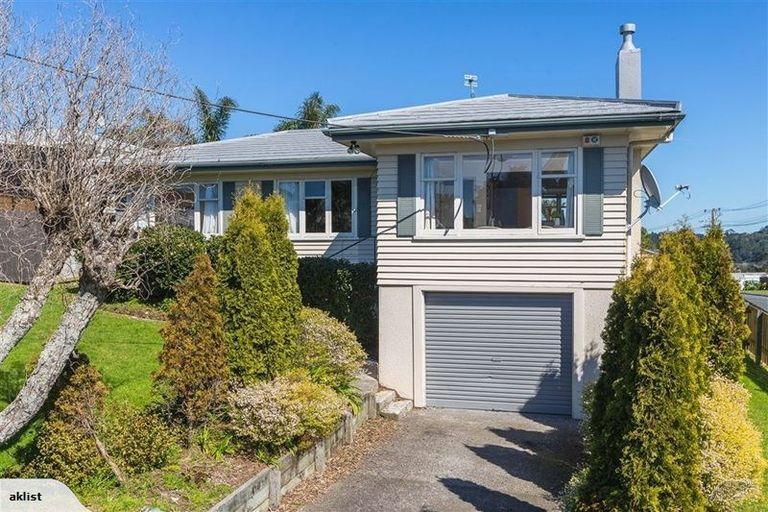 Photo of property in 28 James Street, Bayview, Auckland, 0629