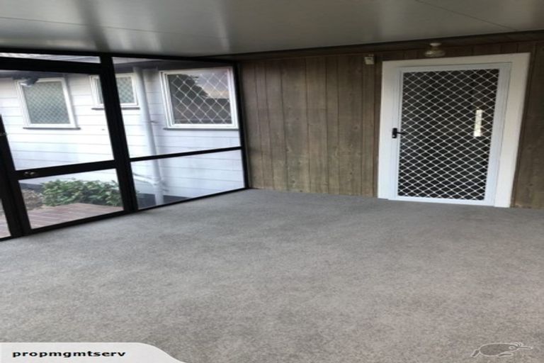 Photo of property in 18 Newham Place, Henderson, Auckland, 0612