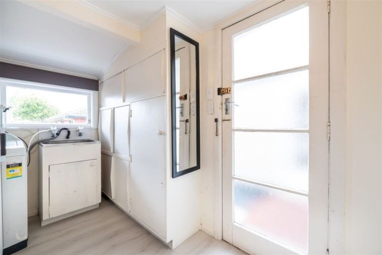 Photo of property in 12a Rosier Road, Glen Eden, Auckland, 0602