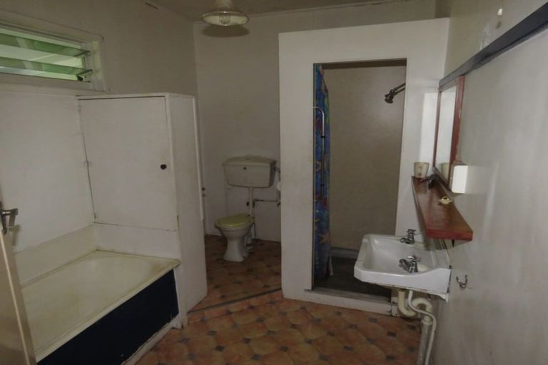 Photo of property in 120 Derby Street, Westport, 7825