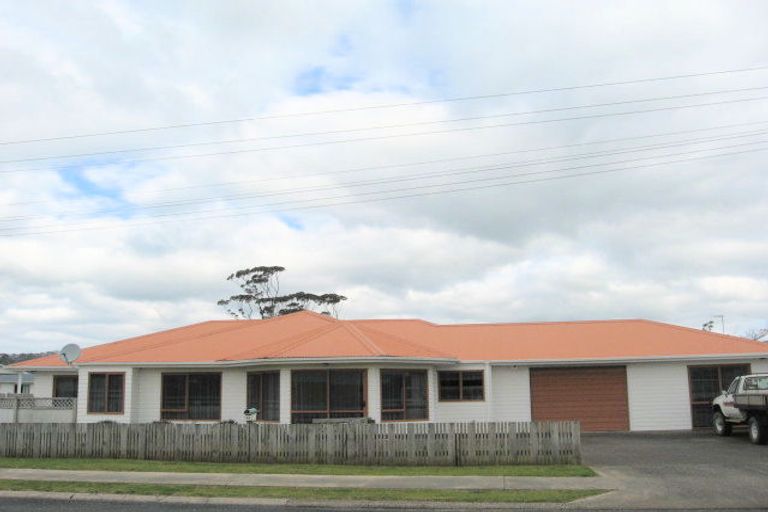 Photo of property in 16 Halligan Road, Whitianga, 3510