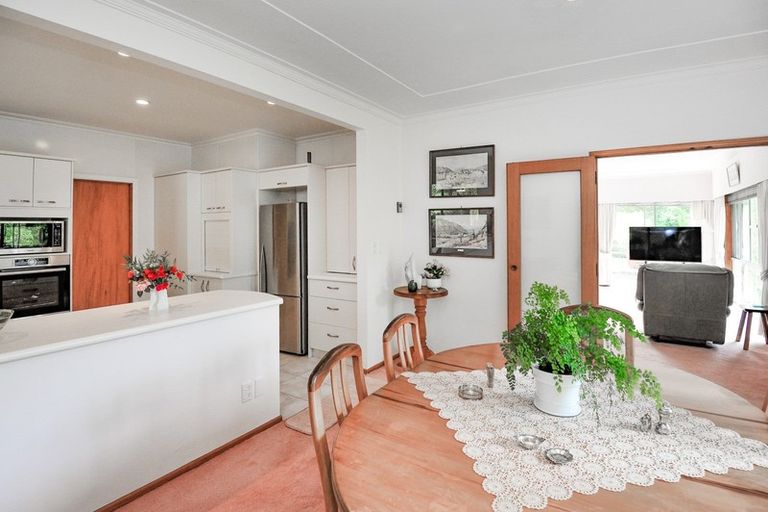 Photo of property in 155 Poraiti Road, Poraiti, Napier, 4182