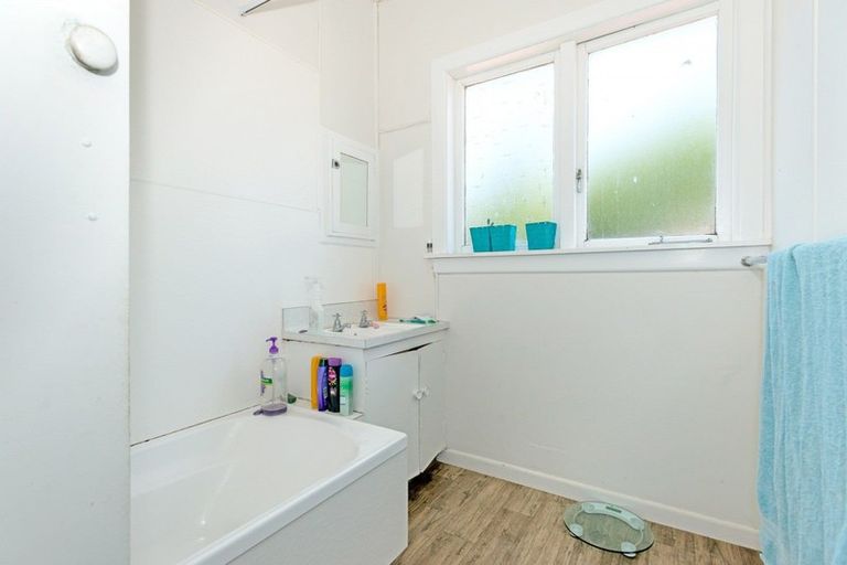 Photo of property in 3 Baty Street, Kaiti, Gisborne, 4010