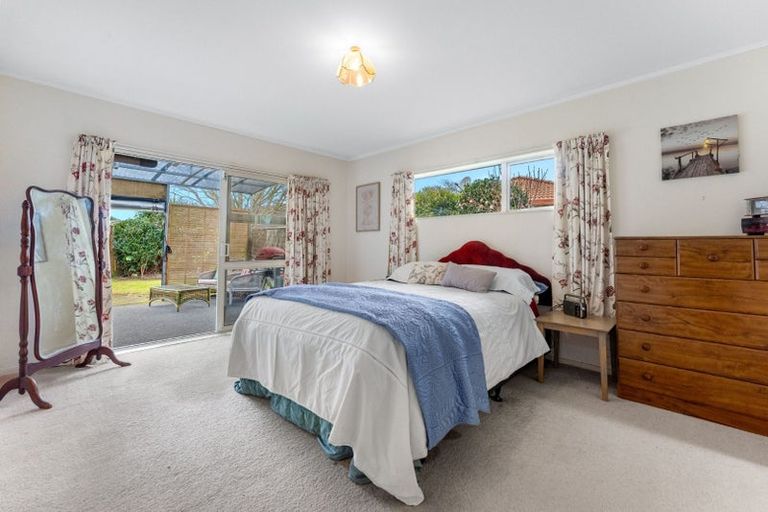 Photo of property in 6 Pono Place, Waiuku, 2123